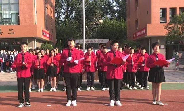 小学教育案例范文800字（小学教育案例分析100例）
