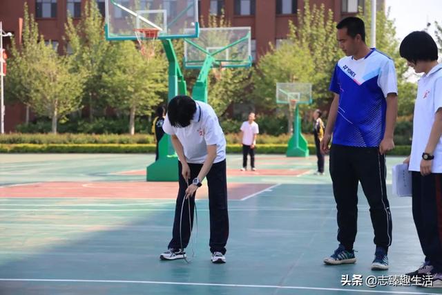 铁圈装订图片（铁圈和铝合金圈的区别）