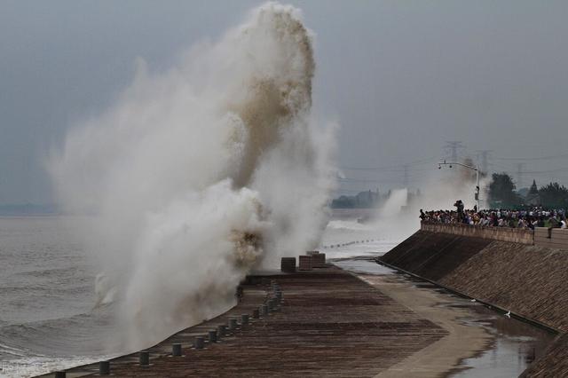 漫天卷地什么意思，漫天卷地什么意思解释一下