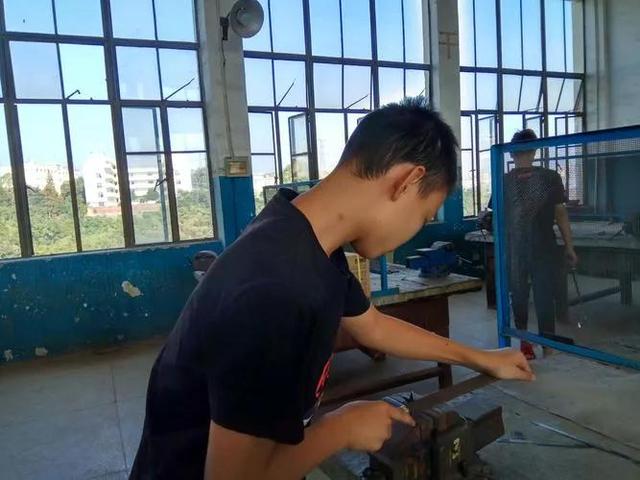 写给15岁的自己_刘若英，写给15岁的自己_刘若英_歌词！